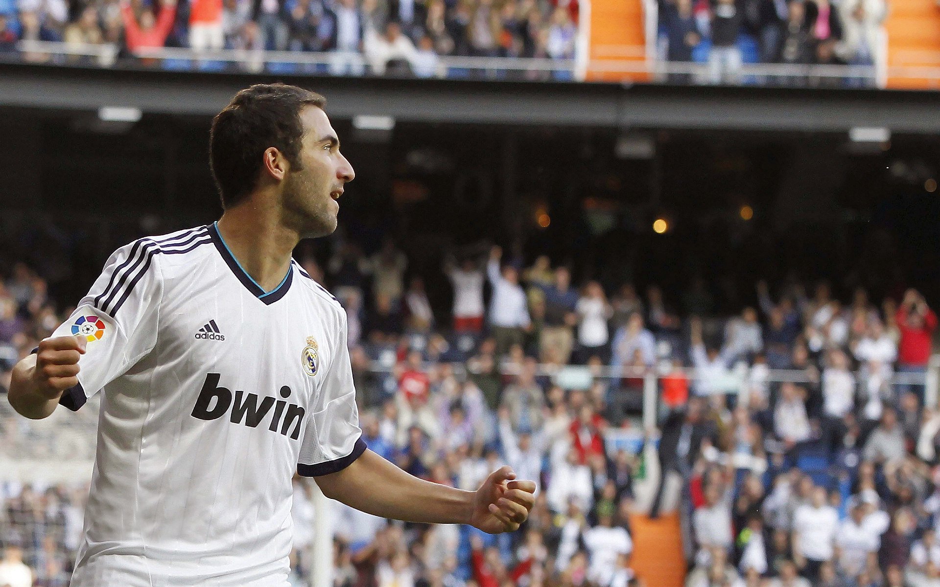 在线体育博彩-德布劳内回归闪耀欧冠！关键助攻助曼城力克巴黎圣日耳曼引全球热议，德布劳内回归闪耀欧冠，关键先生助曼城力克巴黎圣日耳曼引全球瞩目